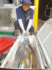친구야가자호))오늘도 왕갈치 담뿍 잡아옵니다. ~^^4일부터 예약가능 예약문의 010-7443-7990